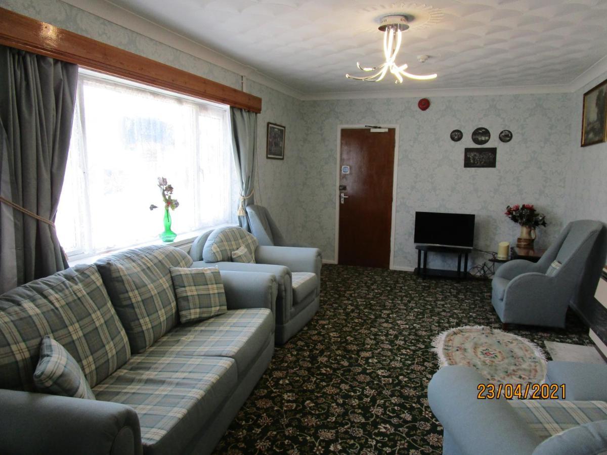 Tremains Guest House Bridgend  Exterior foto