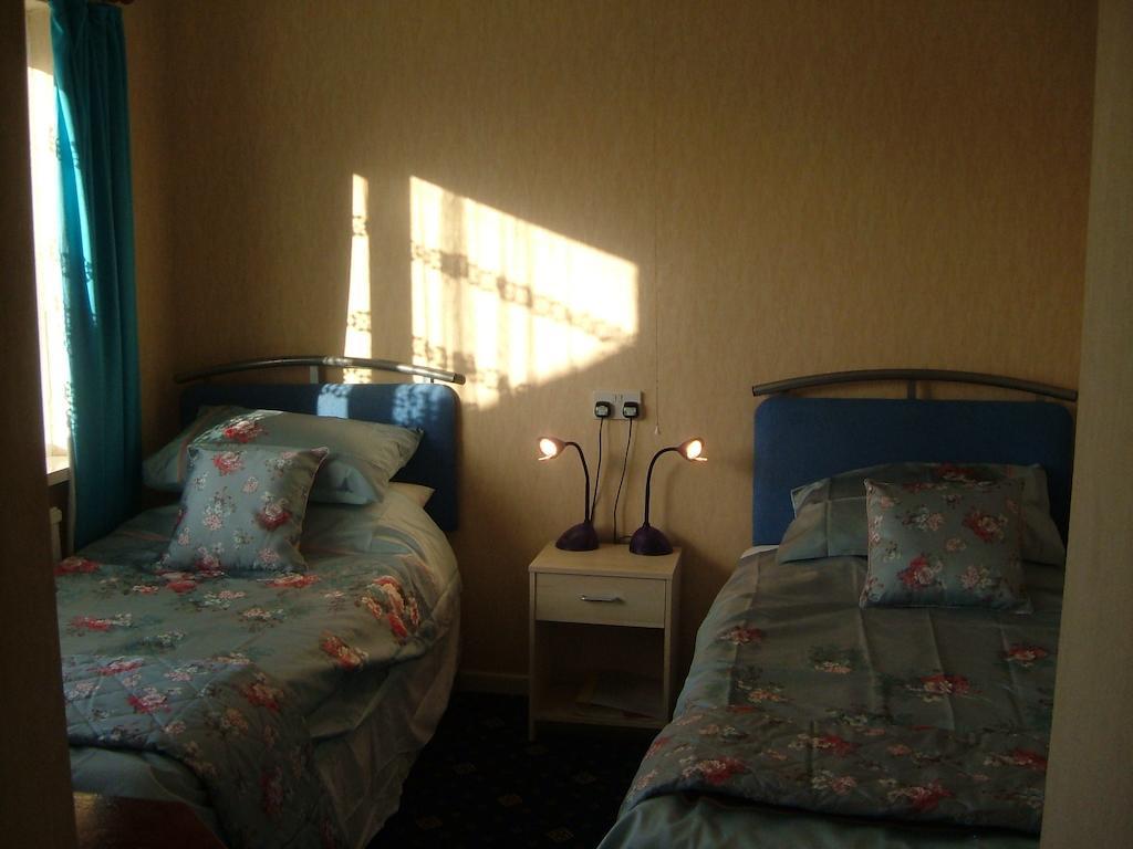 Tremains Guest House Bridgend  Cameră foto